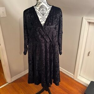 Torrid Black Velvet Midi Dress V-Neck Wrap 3/4 Sleeve Size 2X Plus Gothic Witchy